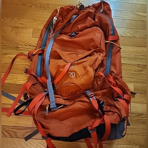 CRESTRAIL FREEFLOW  HIKING BACKPACK - Picture 1 of 17